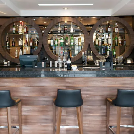 Doubletree By Hilton London Victoria 