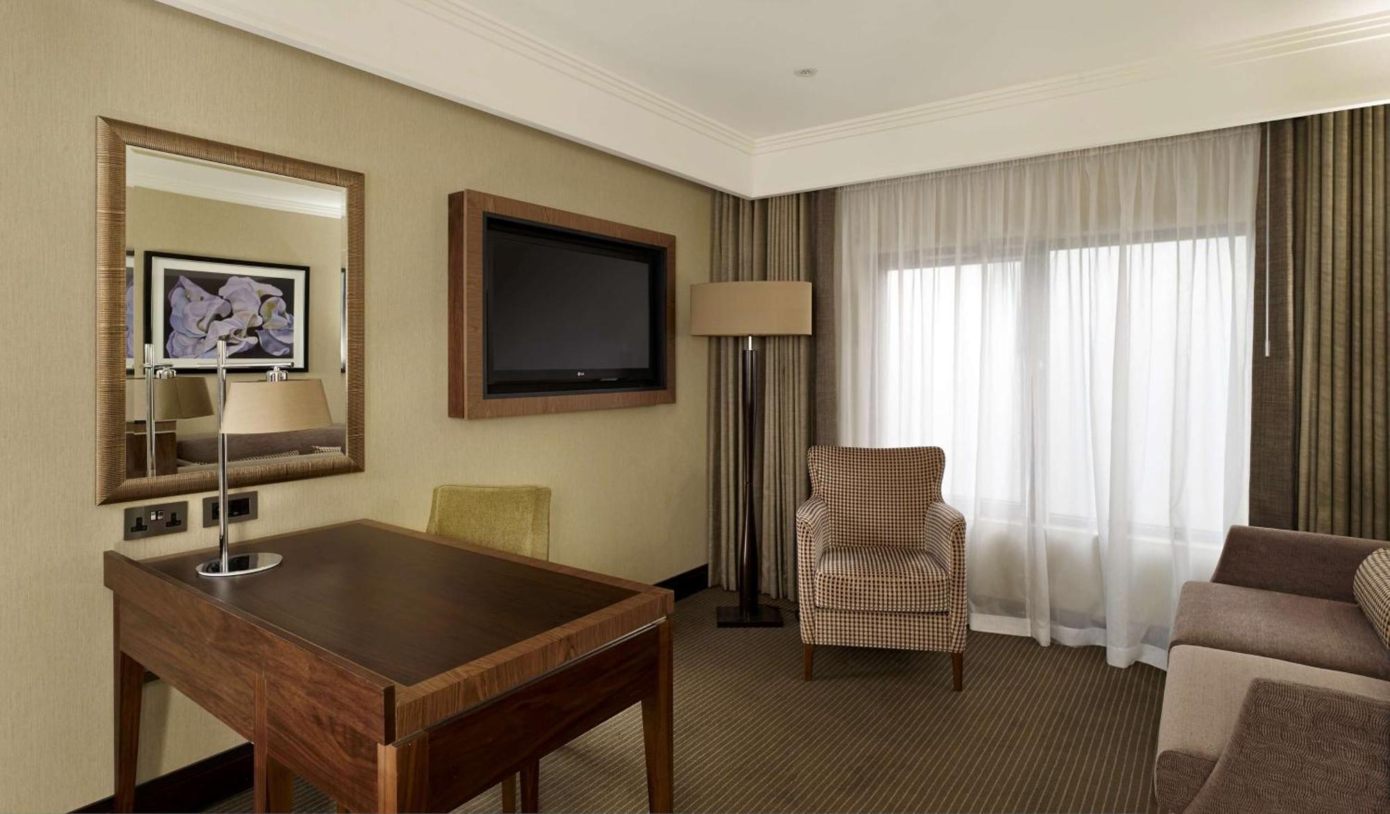 Doubletree By Hilton Victoria Отель